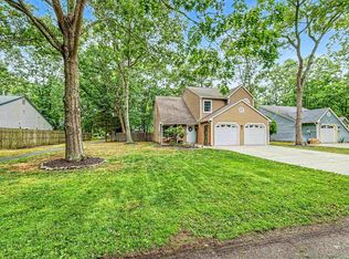 743 Ravenwood Dr, Galloway, NJ 08205