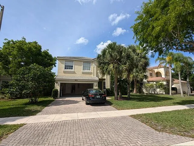9015 Alexandra Cir — Photo 1