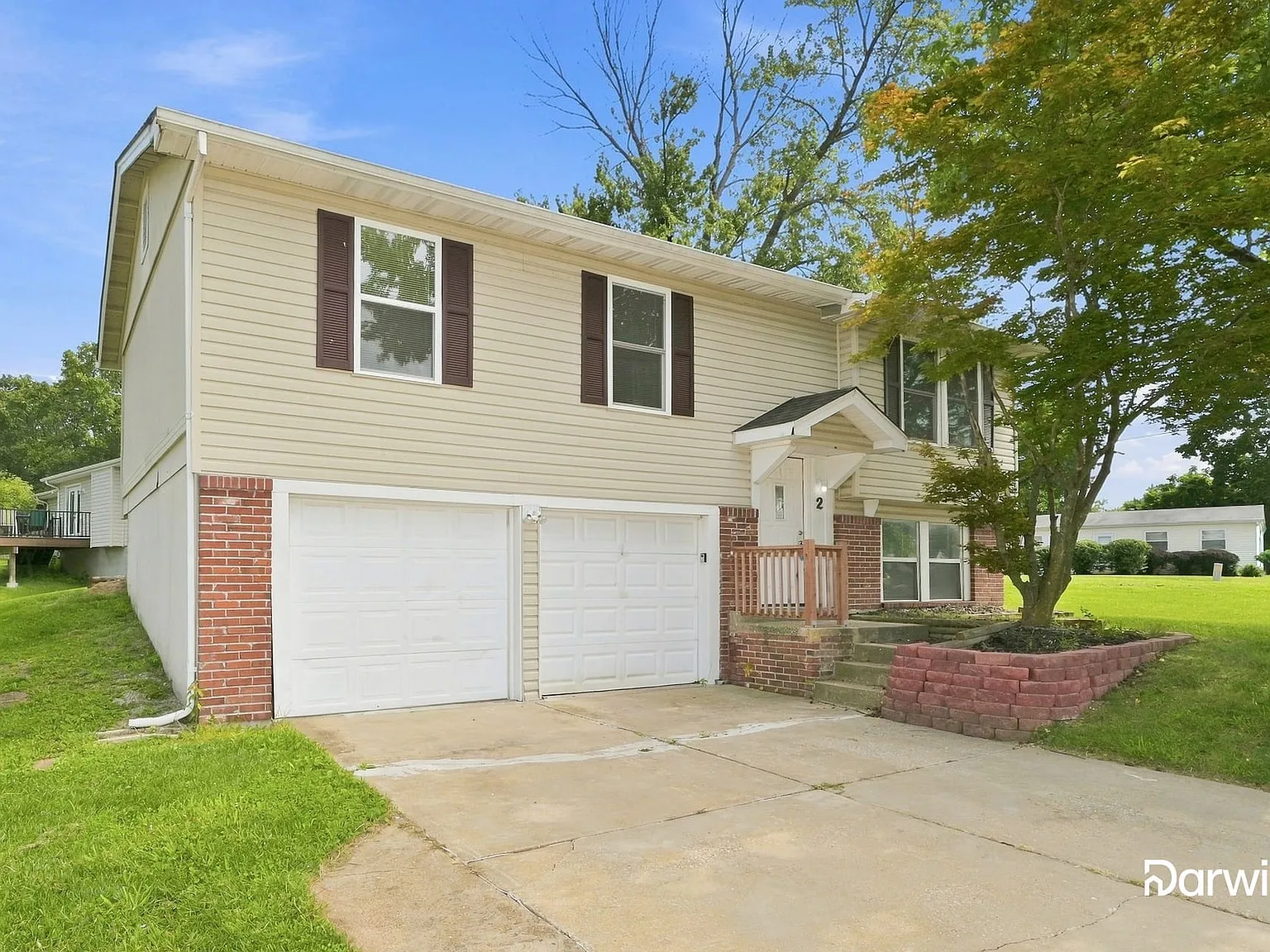 3 bed, 2.5 bath, 1030 sqft, $2,110 — Photo 2