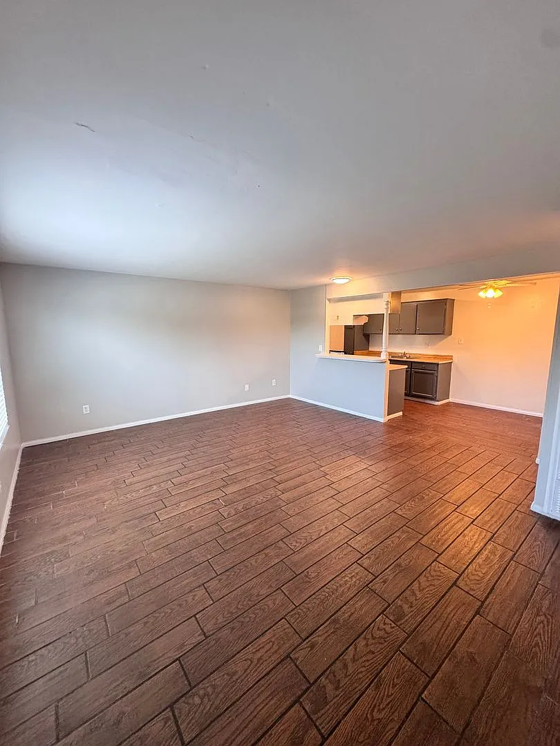 17441 Jacquelyn Lane — Photo 2