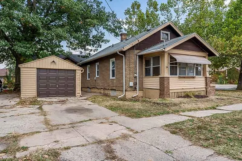 1726 15th Ave photo 1