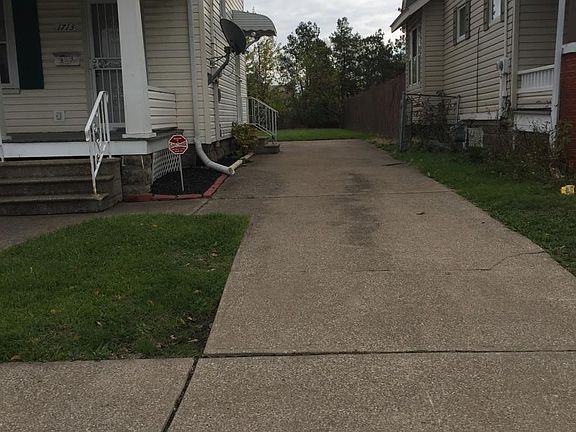 3rd image of 1713 Washington Ave