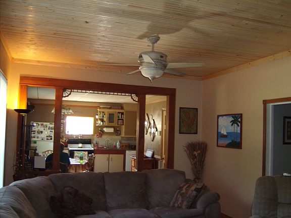 4th image of 305 2nd Ave