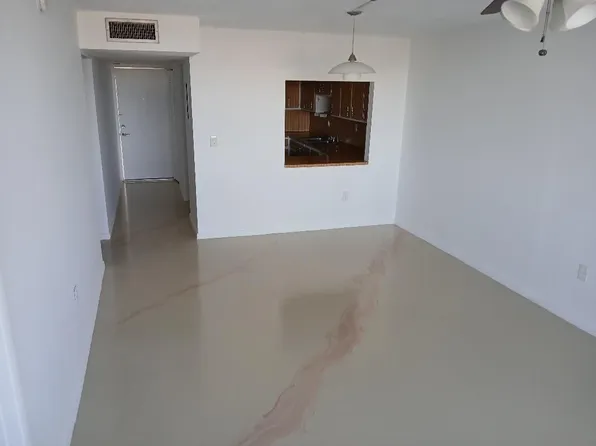 10090 NW 80th Ct APT 1558, Hialeah Gardens, FL 33016