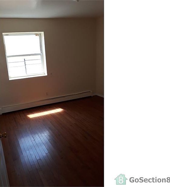 2915 Lewmay Rd, Far Rockaway, NY 11691 | Zillow
