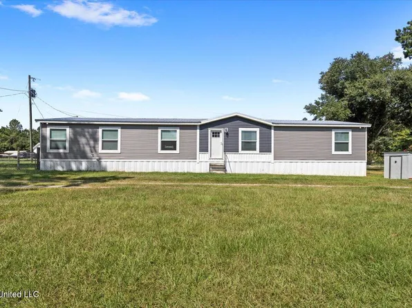 1273 Stonecypher Rd, Lucedale, MS 39452