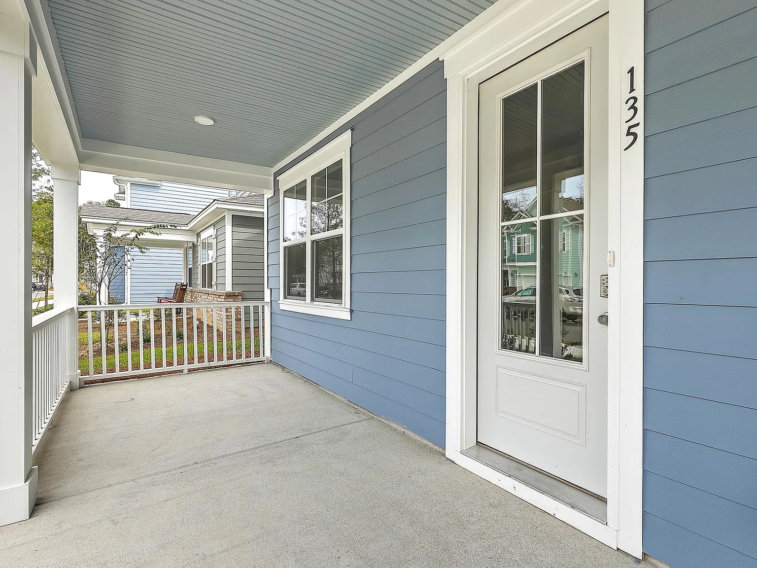 4 bed, 2916 sqft, $3,195 — Photo 2