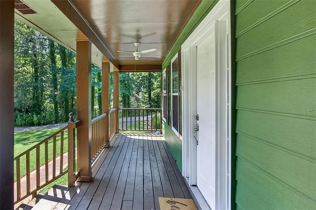 3 bed, 2.0 bath, 1455 sqft, $2,200 — Photo 4