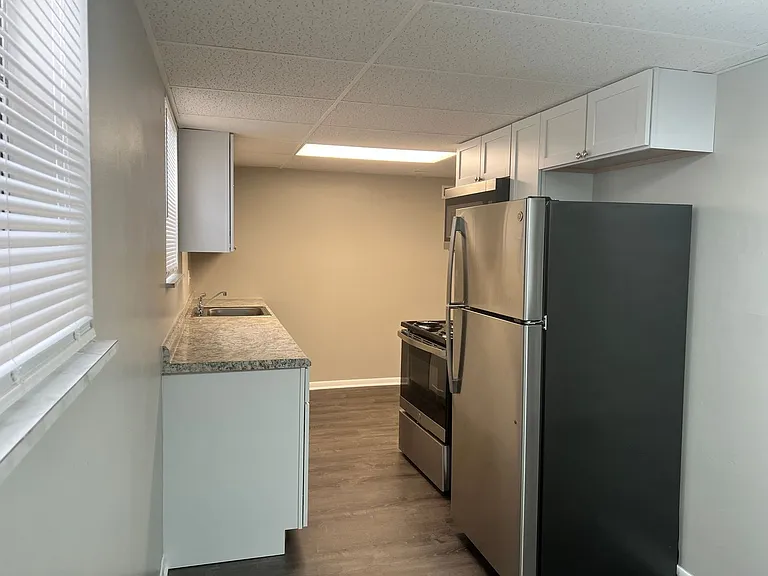 Village Square Apartments — Photo 44