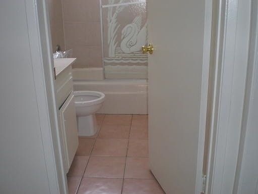 1st image of 650 Linden Ave APT 14