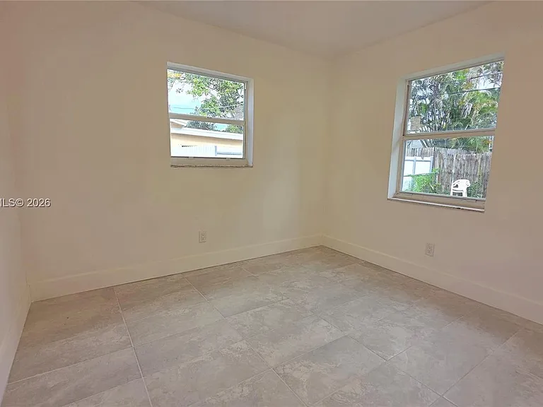 1700 N Cypress Rd — Photo 7