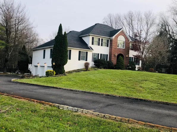 2 Steward Court, Millstone, NJ 08510