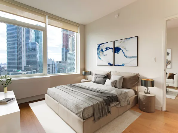 27-03 42nd Road image 2 of 25