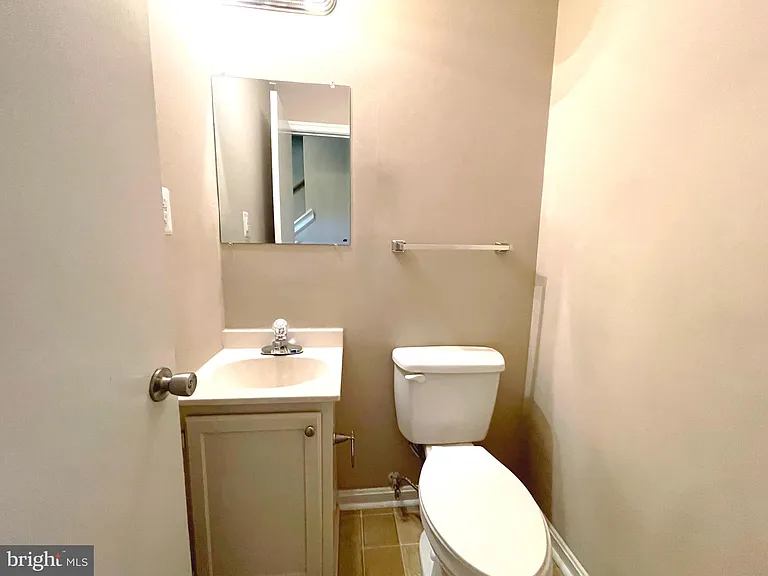 21822 Ronald Dr — Photo 7