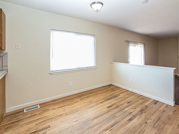 3rd image of 429 Blossom Field Rd