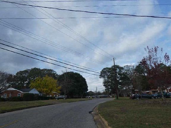 3rd image of 3005 Biltmore Ave