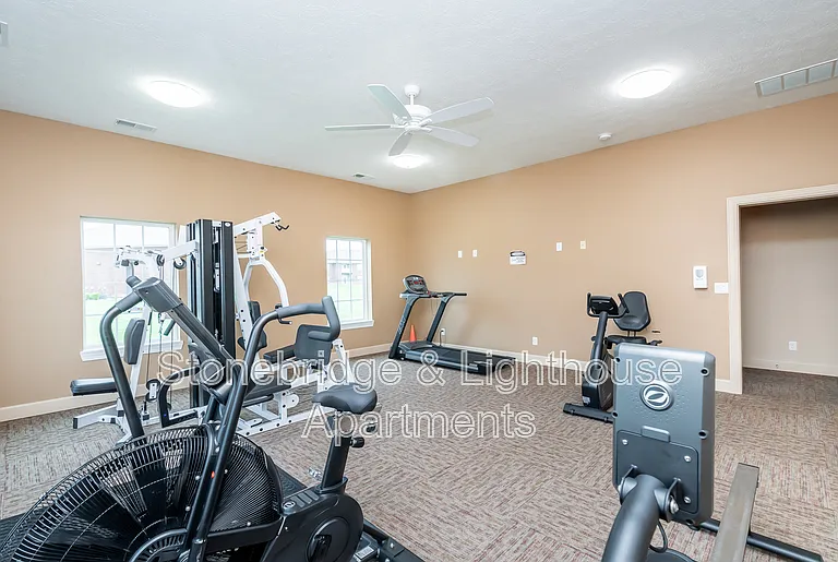 1101 Stonebench Cir — Photo 25