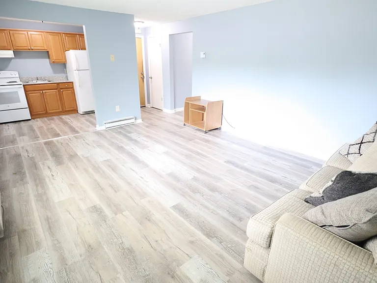 275 Owens Rd #11 — Photo 4