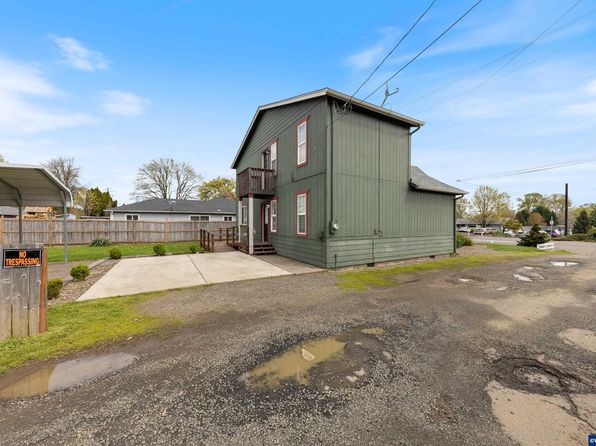 945 SE Uglow Ave, Dallas, OR 97338
