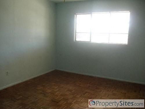 4th image of 3330 W McLellan Blvd