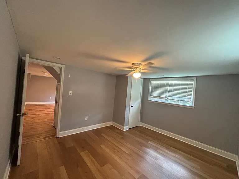 13710 Botts Ave #BASEMENT — Photo 7