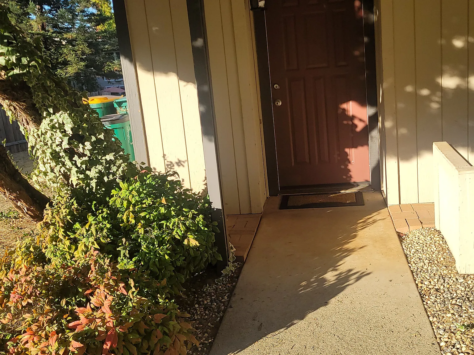 2 bed, 1.5 bath, 1100 sqft, $2,300 — Photo 3