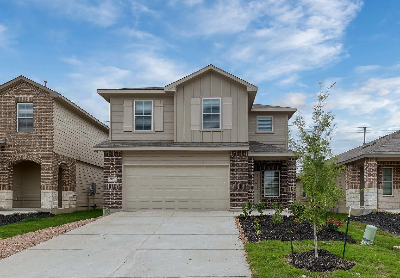 3 bed, 2.5 bath, 1796 sqft, $1,699 — Photo 1