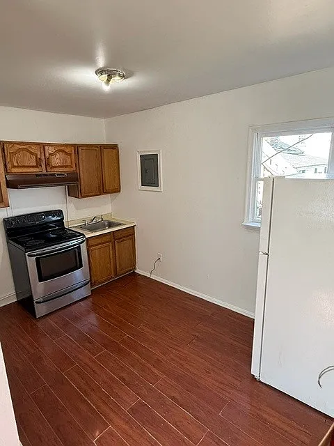 1 bed, $965 — Photo 3