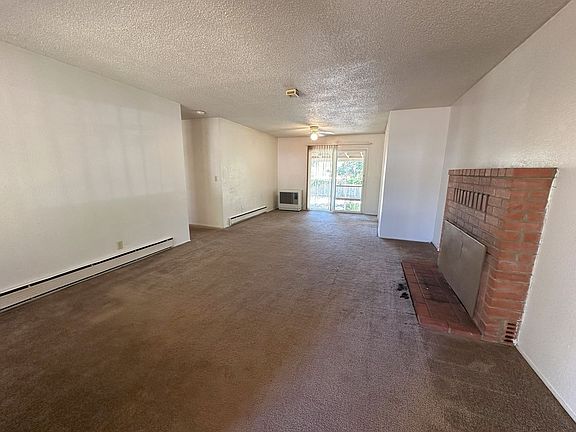 4th image of 548 Lakewood Way
