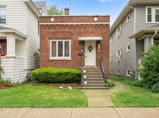 217 Circle Ave, Forest Park, IL 60130