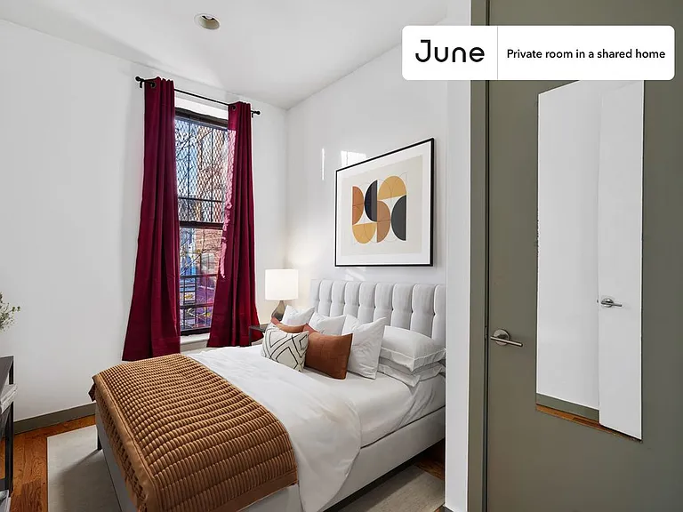 310 Tompkins Ave #D — Photo 1