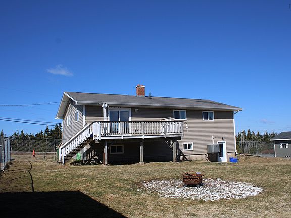 2nd image of 489 Little Harbour Rd