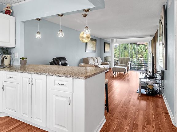 2nd image of 3776 Inverrary Boulevard #308R
