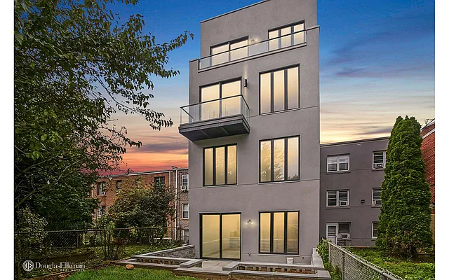 Sold by Douglas Elliman | media 23