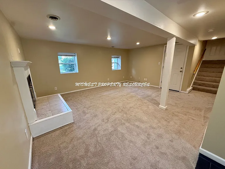1100 NE Columbus St — Photo 17