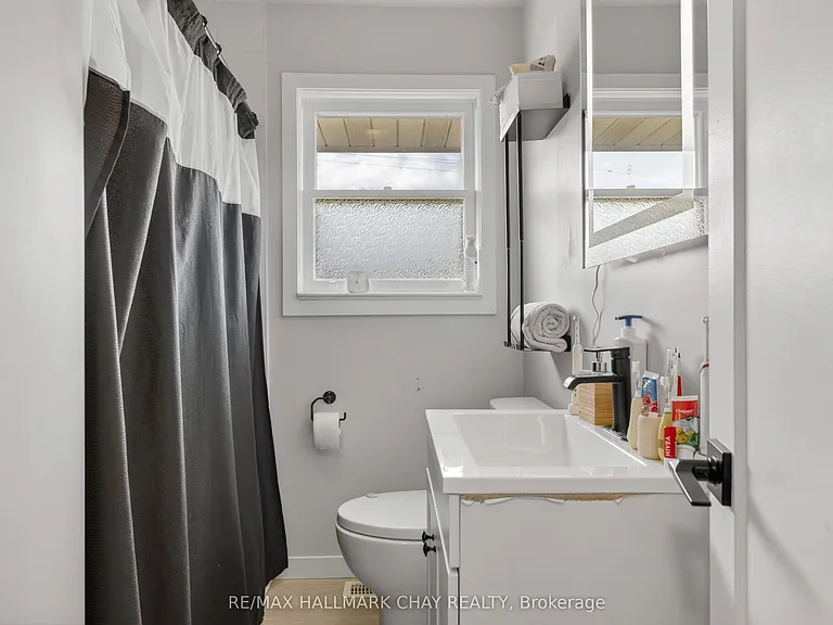 89 North St W — Photo 25