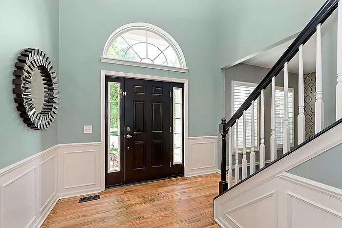 6 bed, 3.5 bath, 4298 sqft, $4,250 — Photo 2