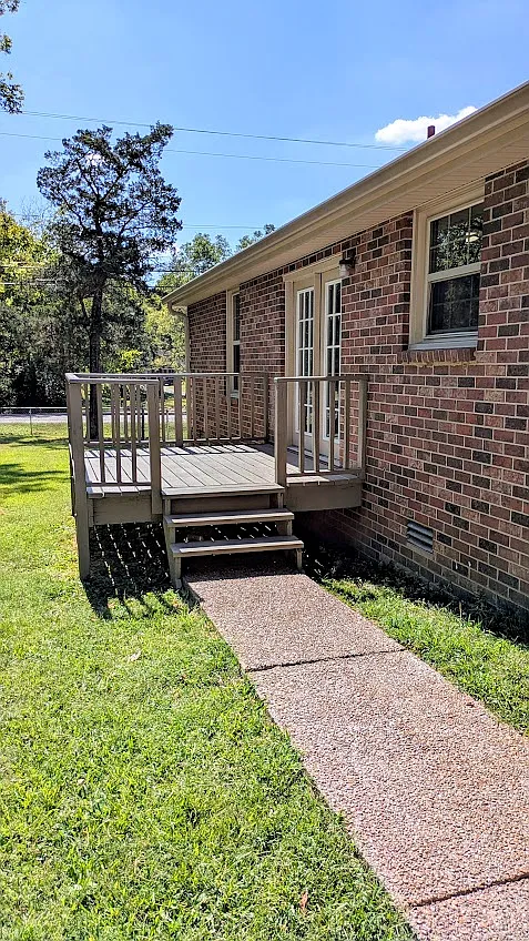 3 bed, 1456 sqft, $2,450 — Photo 2