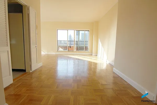 Rented by FirstService Realty (legacy) | media 31