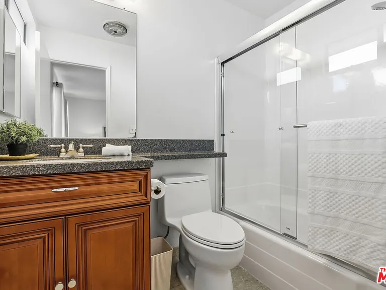 11952 Darlington Ave #3 — Photo 33