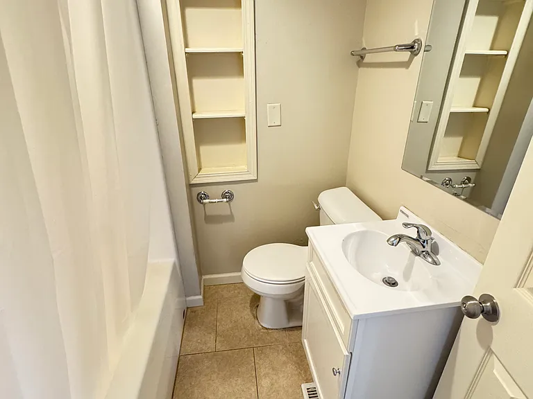 2344 Dudley St — Photo 12
