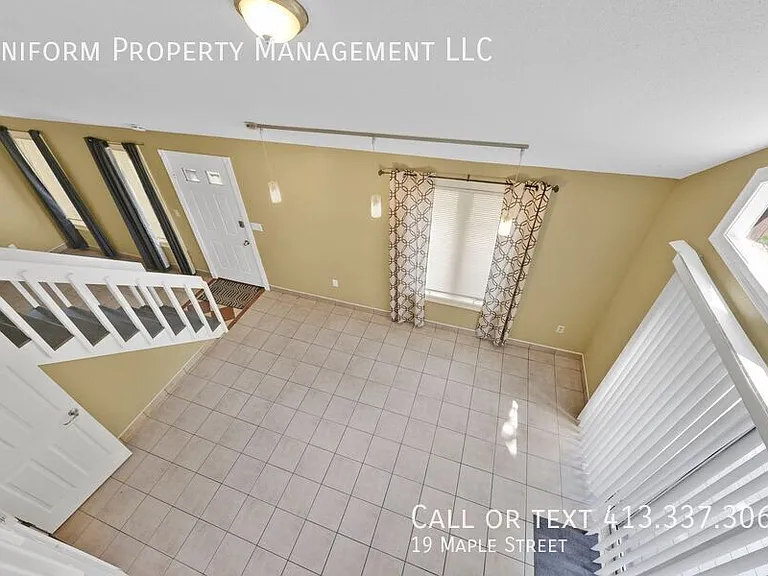 19 Maple St — Photo 36