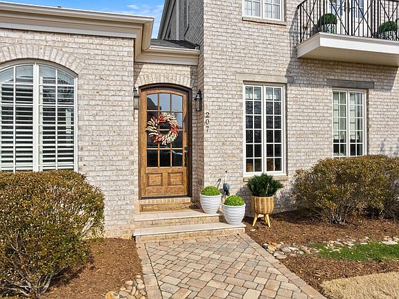 2nd image of 207 Rembert St