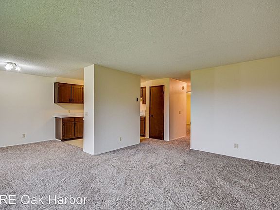 4th image of 304 N Main St APT 15