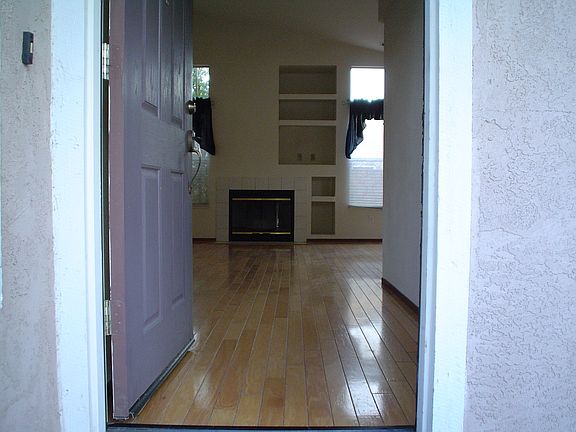 5th image of 1901 Briarwood Ct