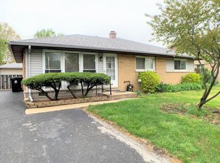 7006 Saratoga Dr, Bridgeview, IL 60455