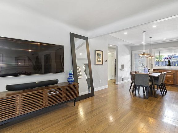 4th image of 317 Los Gatos Blvd