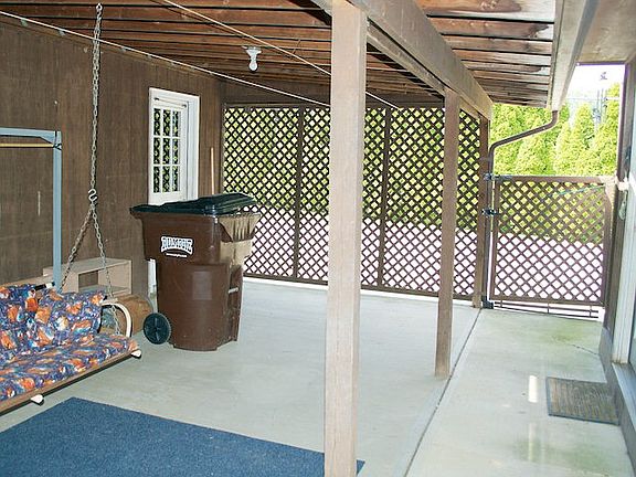 3rd image of 86 Wallace Dr