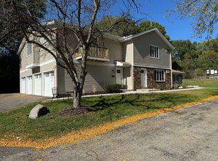 W53N197 Pierce Ct, Cedarburg, WI 53012