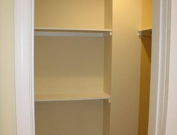 3rd image of 5619 Woodbine Ave